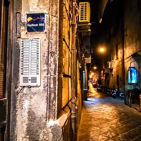 Daybreak Couette-café Naples